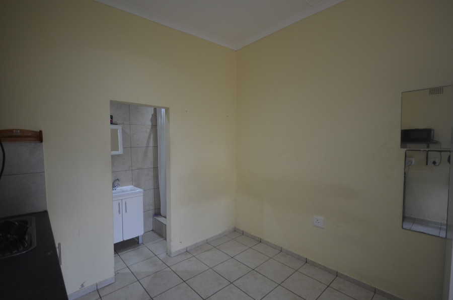 To Let 1 Bedroom Property for Rent in Beacon Bay Eastern Cape